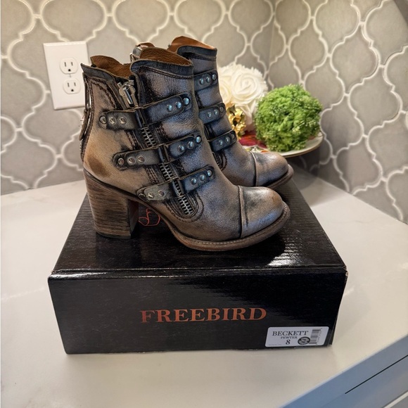 freebird Shoes - FREEBIRD Beckett Pewter leather boots booties size 8